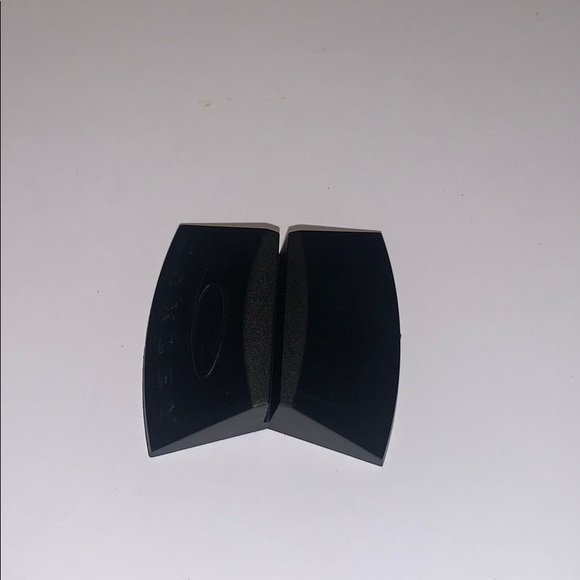 Authentic Oakley Blck Plastic Shelf Display Holder - Picture 4 of 6